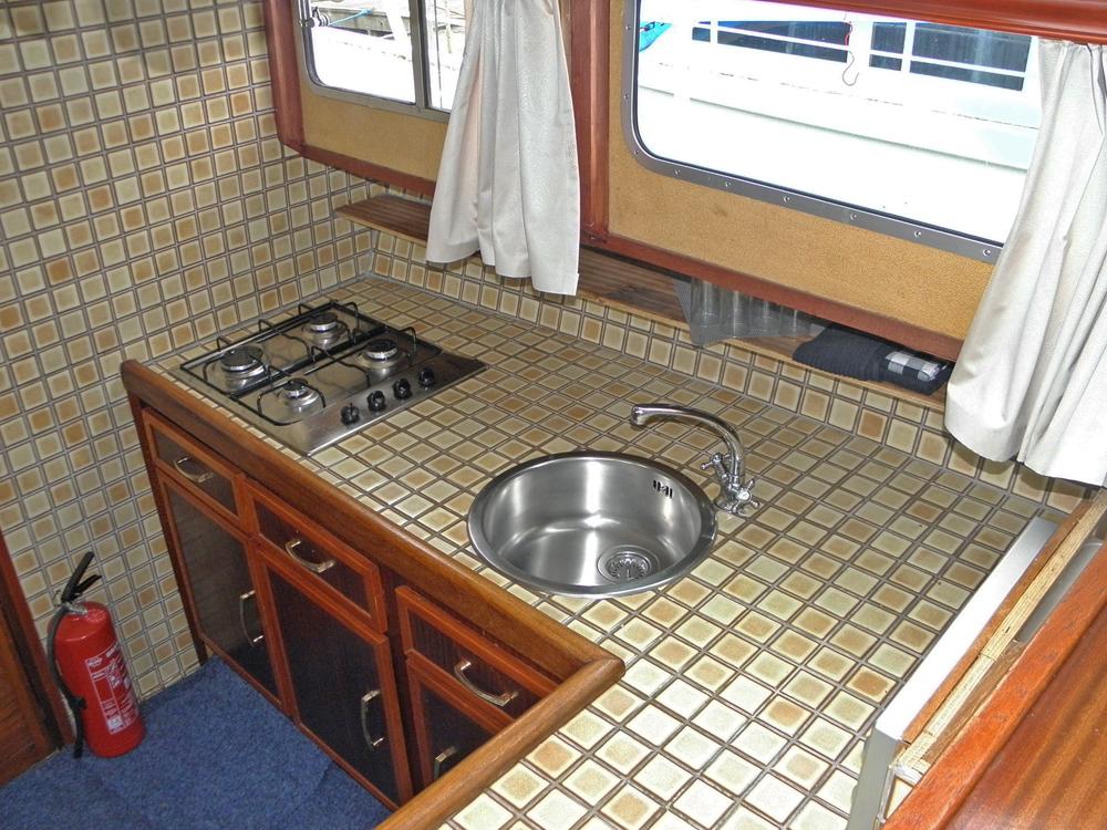 Cabin en avant, H&eacute;bergements